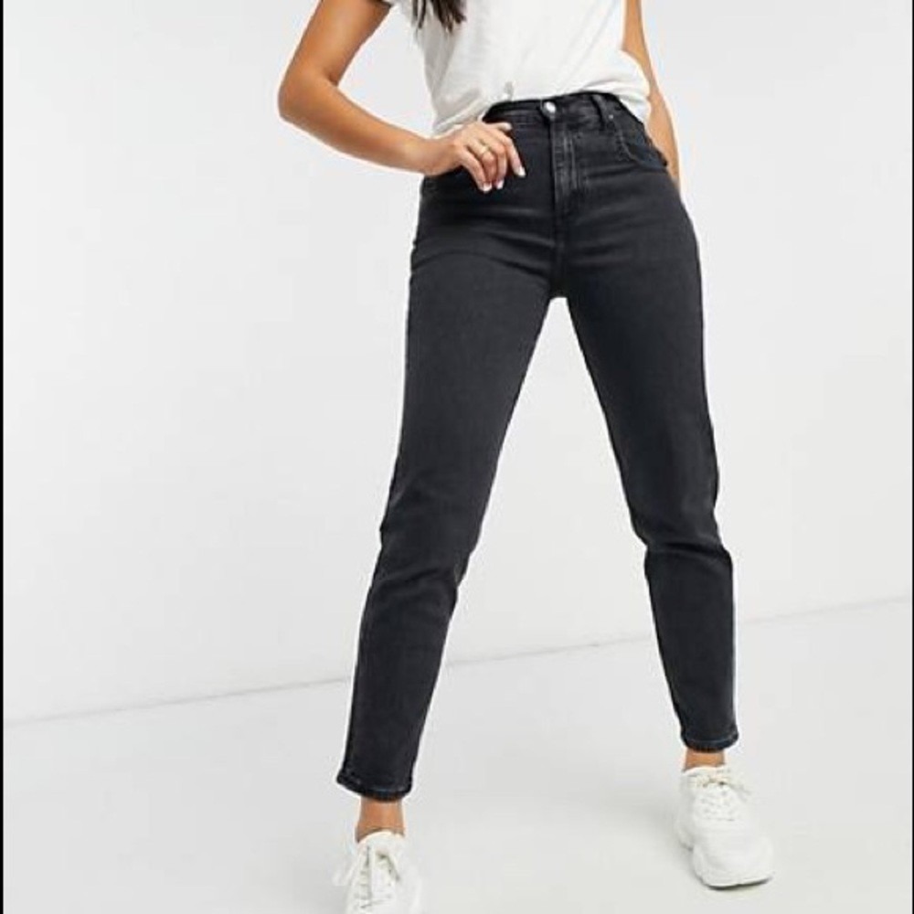 Hollister Women's Ultra High-Rise Mom Jeans Black Raw Hem 11R W20 L27
